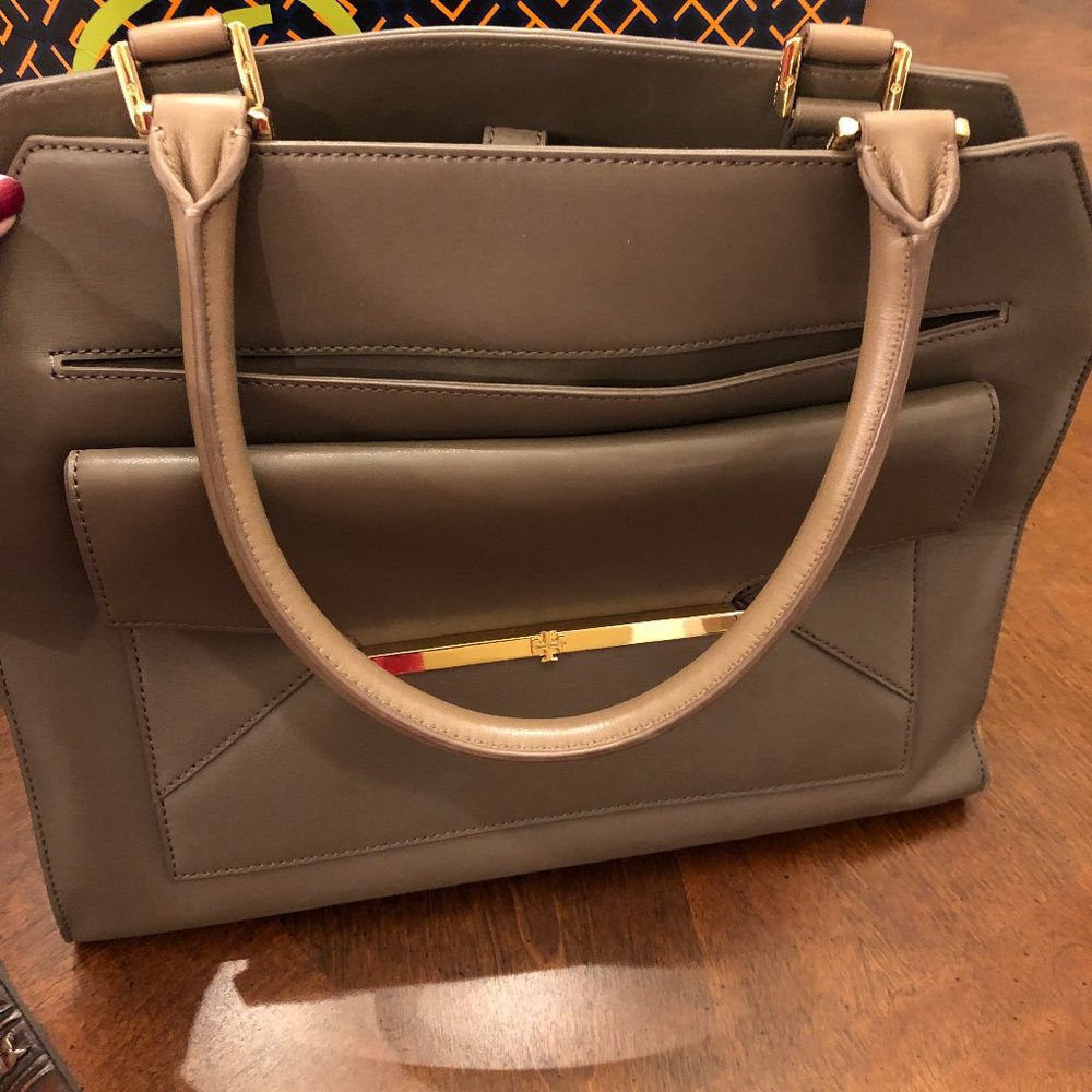 Tory Burch Penelope Satchel (Rare, like new)